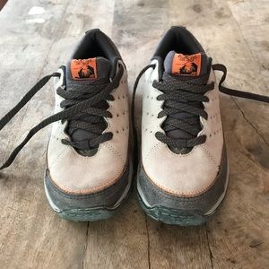 New Balance Trail Sneakers/Hiking Boots - Size 7.5